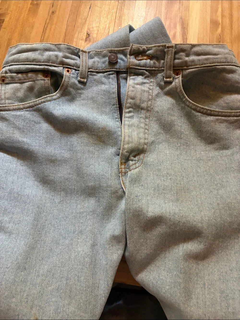 Levi's Men's Relaxed Light Wash Blue Denim Jeans